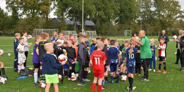 Foto: ING voetbaldagen in meivakantie bij S.V. ‘t Harde