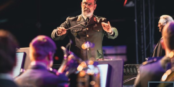 Foto: Relatieconcert in Oosterwolde met militaire topfanfare