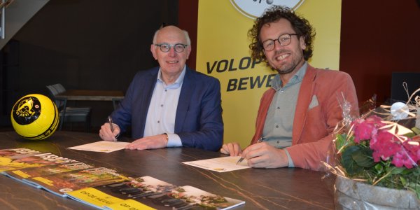 Foto: Veldkamp Wonen Wezep prolongeert wedstrijdsponsorschap VSCO’61